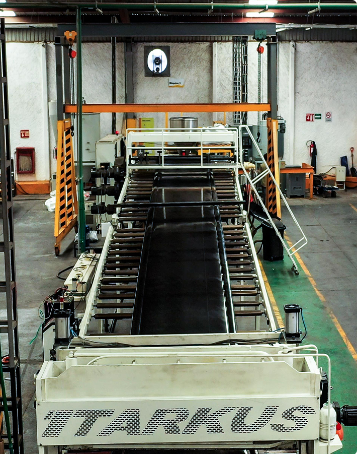 Extrusión de Láminas y Rollos de Plástico